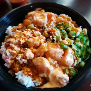 Salmon scoops with mayo and eel sauce combination