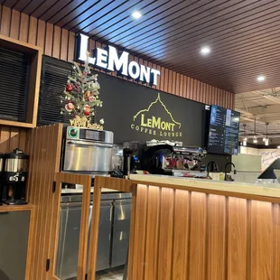 LeMont coffee lounge.