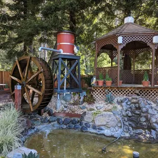 area near where they sell food and drinks