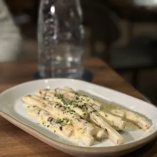 white asparagus side