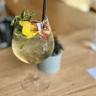 dessert, drink