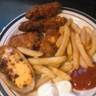 food, chicken wings and fried chicken