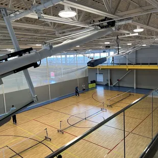 Open pickleball courts in the AM!