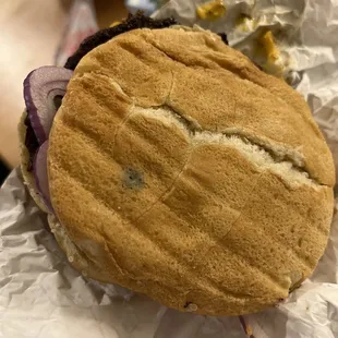 Mold on bun