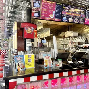 the inside of a fast food restaurant