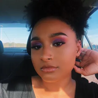 Nae N.