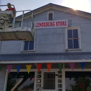 Lenoxburg  Store