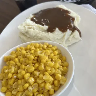 Side mashed potatoes and side of corn