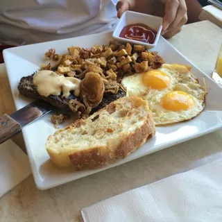Leo's Steak & Eggs