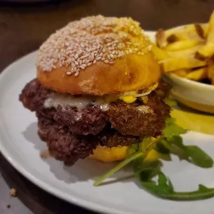 Leo burger