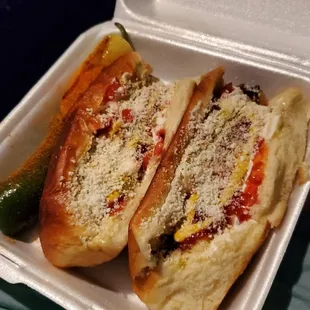 @makeMePrettie Arizona food adventure.  Leo Hot Dogs with everything on it. Not even L.A. dogs can beat this.