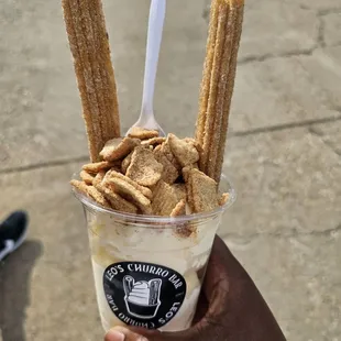 Cinnamon toast crunch sundae