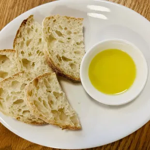 Free bread and olive oil