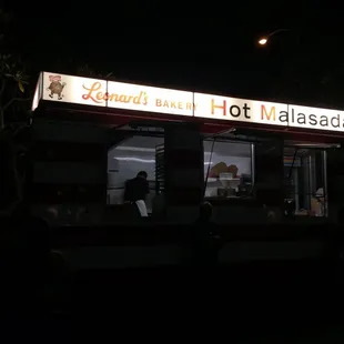 a food truck at night