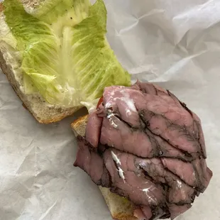 1/2 order of a Pastrami Sandwich. Bland!! No cheese?
