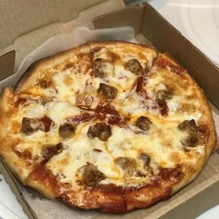 Small pepperoni and sausage