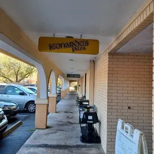the outside of the restaurant