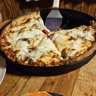 Big Leo pizza