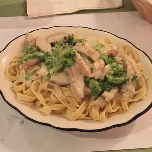 Fettuccini Alfredo with Broccoli and Chicken Strips