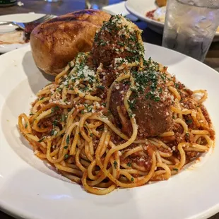 Spaghetti and meatballs