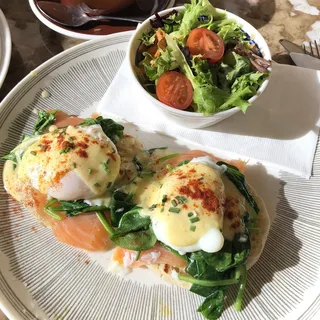 Salmon Benedict