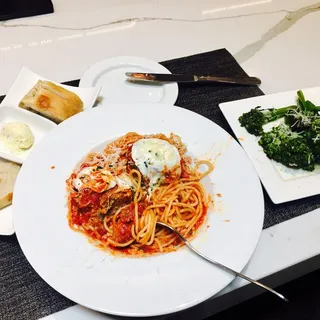 Spaghetti & Meatballs