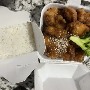 Pint of sesame chicken and came with a little side of white rice!