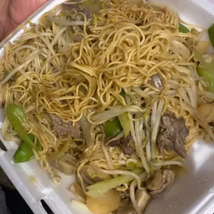Beef lo mein