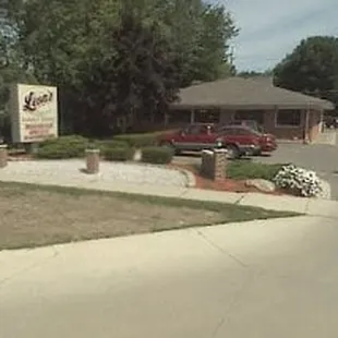 This is the actual picture for Leon's Family Dining