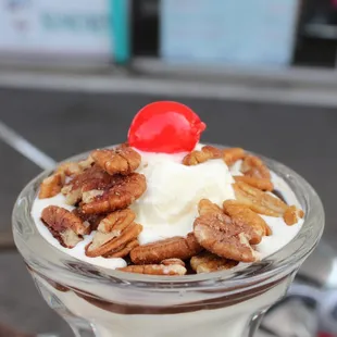 Hot Fudge Sundae with Pecans