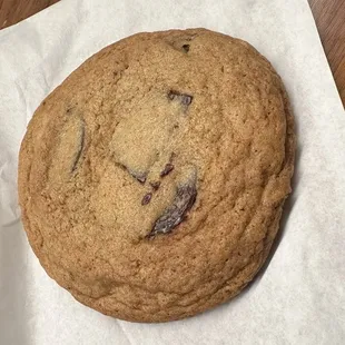 Chocolate chip cookie