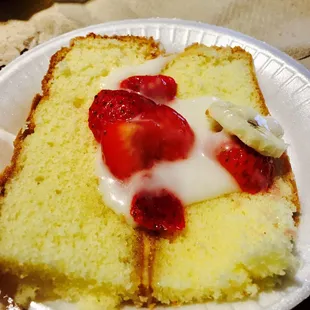 Strawberry Banana Cake