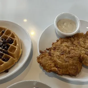 Chicken and Waffles with Gravy