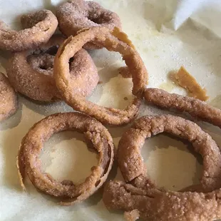 Burned shell rock onion rings