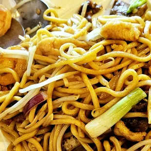 Combo chow mein