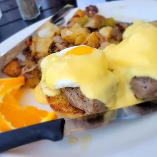 The benedict with sirloin was delicious! Portions are good sized, and flavors are great.