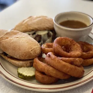 French dip with onion rings