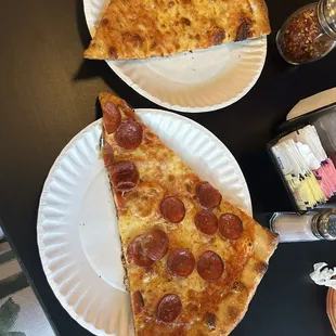 Pepperoni &amp; cheese slice