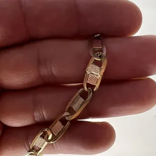 Repair made on my chain from a DIFFERENT jeweler. Leo took this and made a brilliant correction.