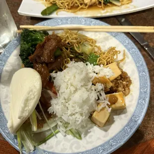 My plate with all the Fixins' except the potsticker that was already in my belly!