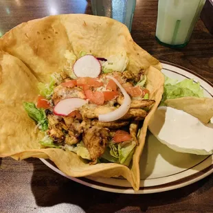 My yummy Leo&apos;s taco salad with chicken :D ! It was so fresh and delicious :D !!