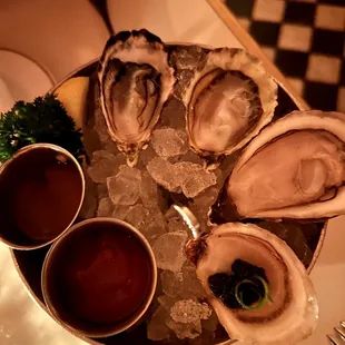 Diamonds and Pearls oyster, bijou (larger one), and the kisu oysters.