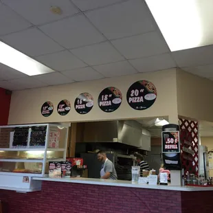 Clean and good pizza taste just like New York