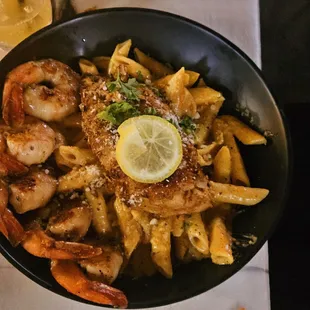  bowl of pasta and shrimp