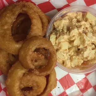 Potato salad and onion rings! Yesssssss!