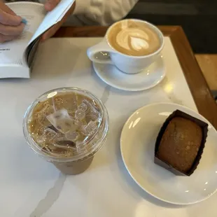 Iced Vanilla latte, hot vanilla latte, banana bread