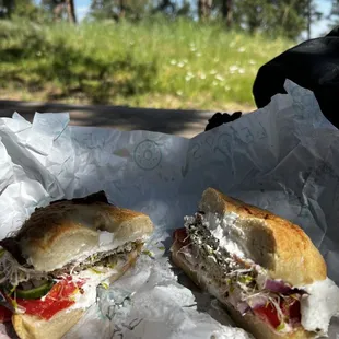 Gluten Free Plain Bagel Bacon &amp; Veggie Sandwich with Vegan Cream Cheese