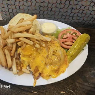 QP Burger w Cheddar Cheese (that&apos;s mayo in cup)