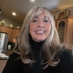 My name is Karen from Les Cheveux salon I specialize in color &amp; designer haircuts # 203-273-5244 thank you