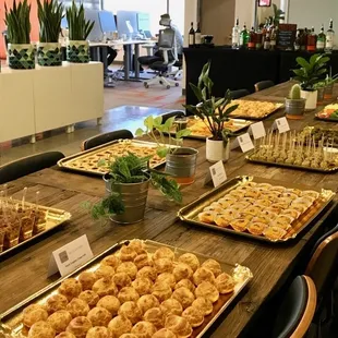 Happy hours are always more fun with Les COOK'ettes appetizers! ;)